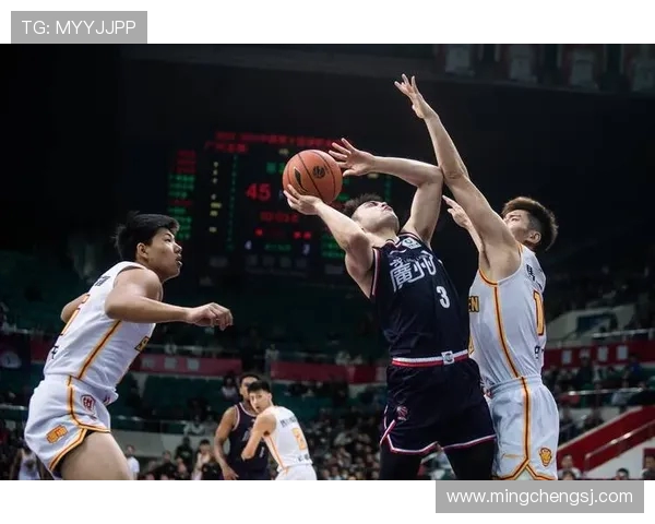 深圳篮球队比赛经验分析与数据表现探讨